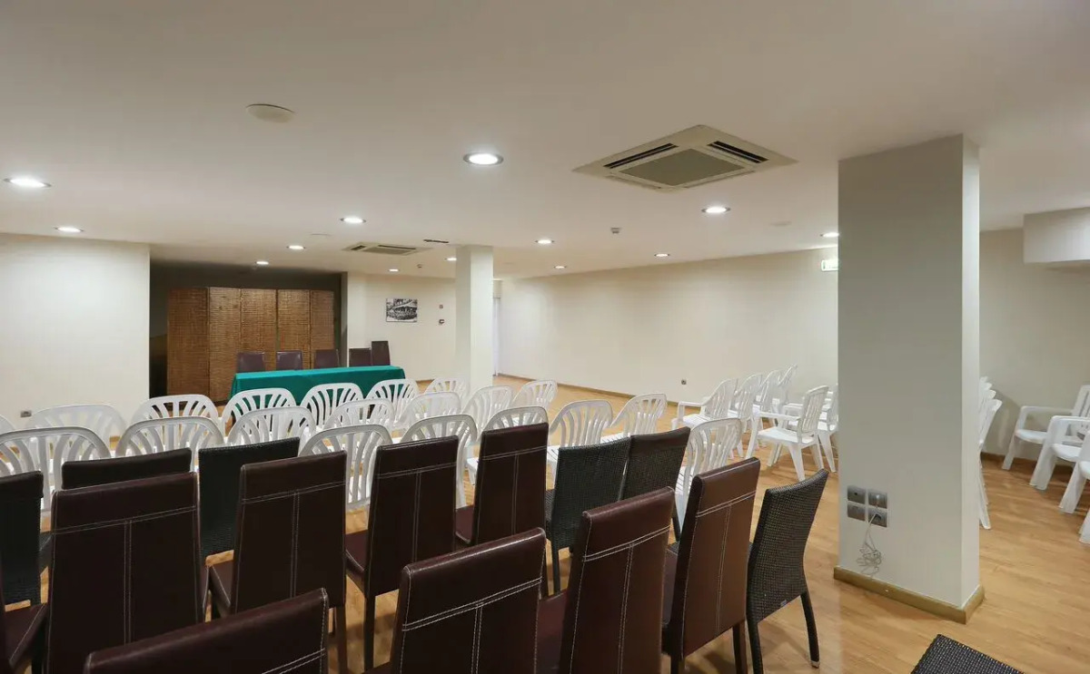 Отель Muthu Raga Madeira