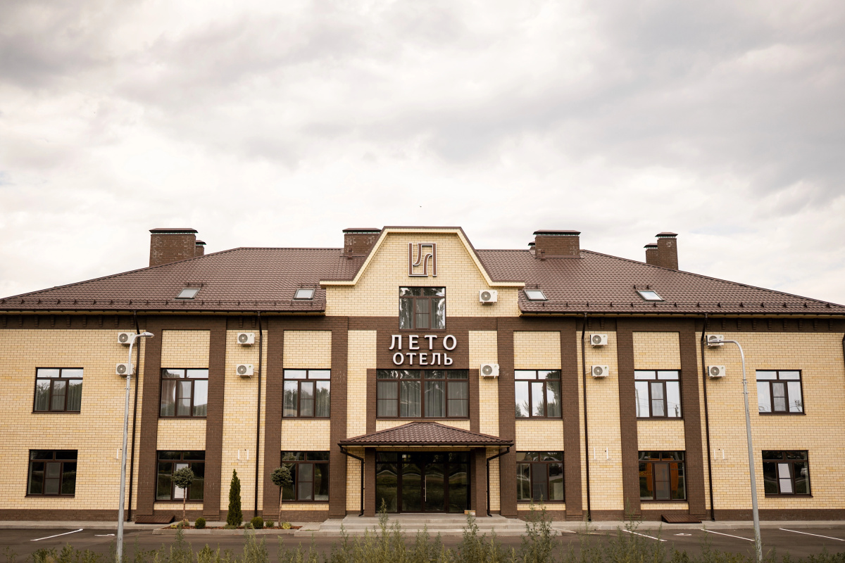 Отель Лето