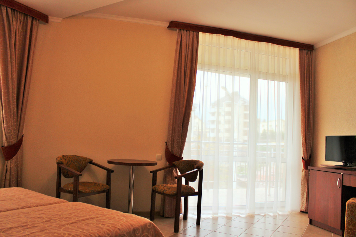 Отель Гермес