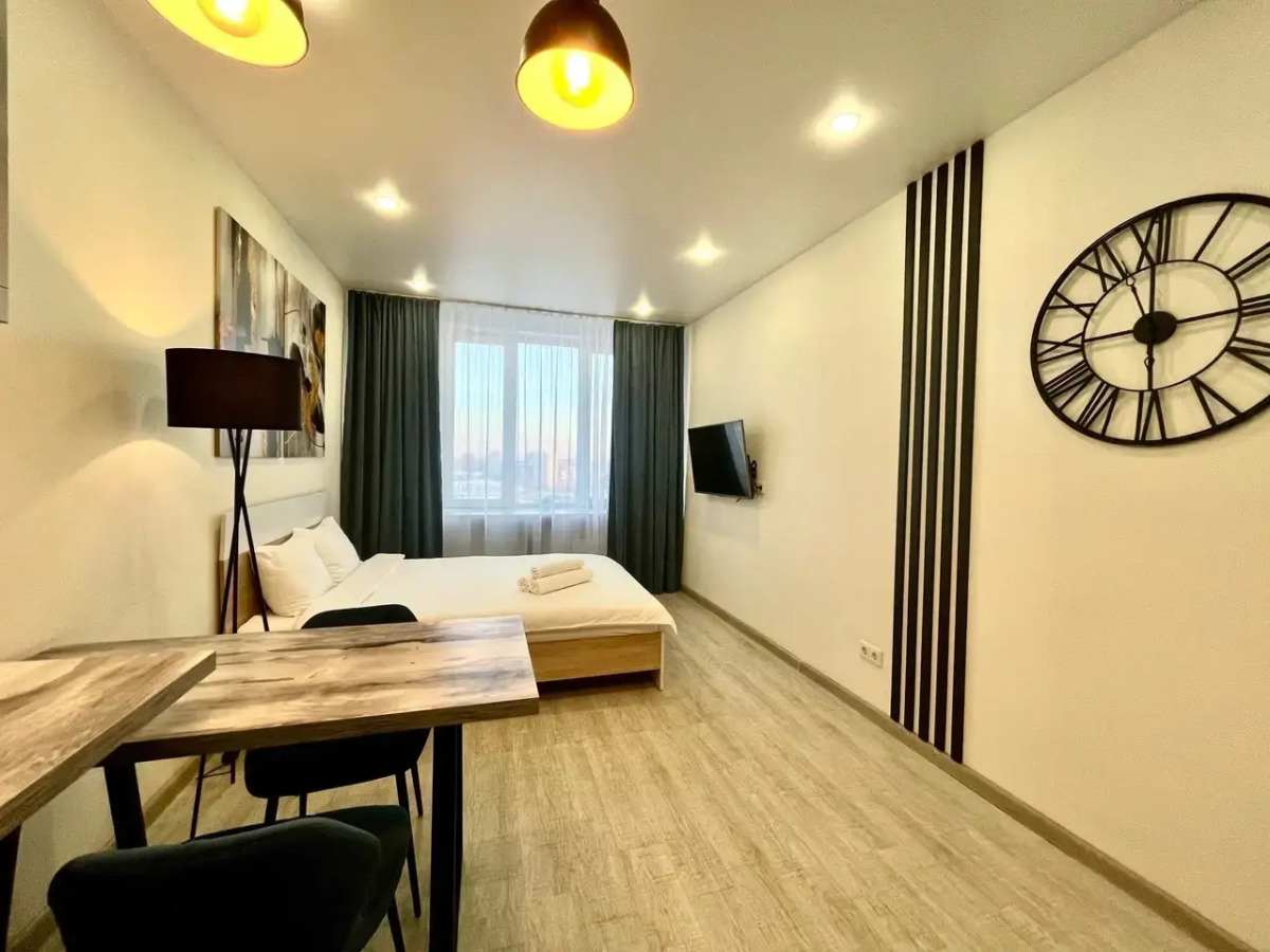 Апартаменты Студия KrasLoft в ЖК Притяжение на двоих