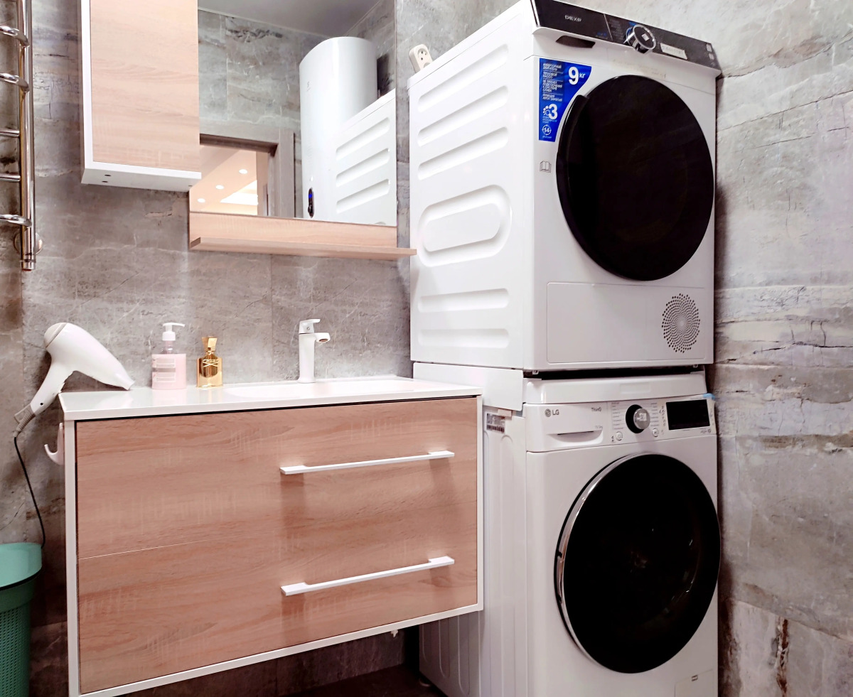 Апартаменты Шикарные В центре с видом на Золотой мост и Русский мост