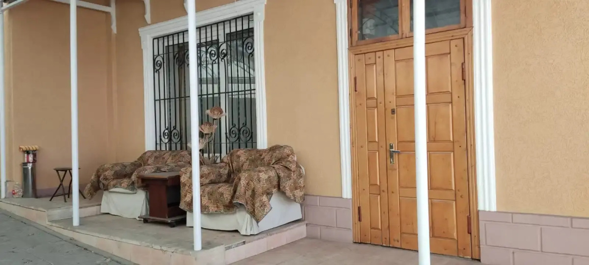 Частный Дом с Беседкой на Проспекте Дзержинского 25