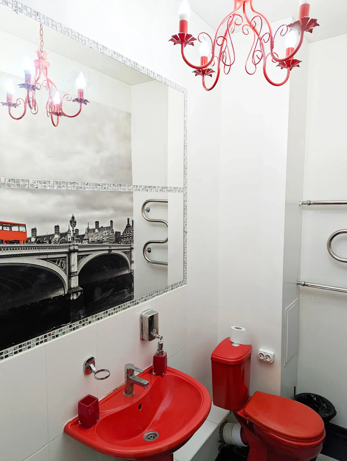 Ekodomik Lobnya (Svetlaya street)