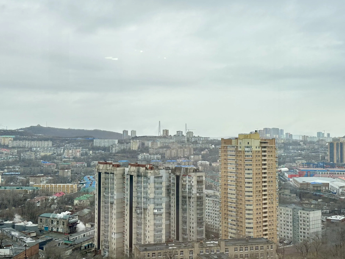 Квартира с панорамным видом на город и Русский мост