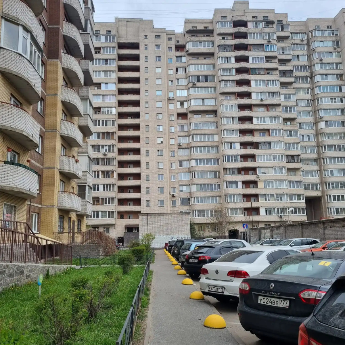 Квартира Уютная студия с евроремонтом у метро