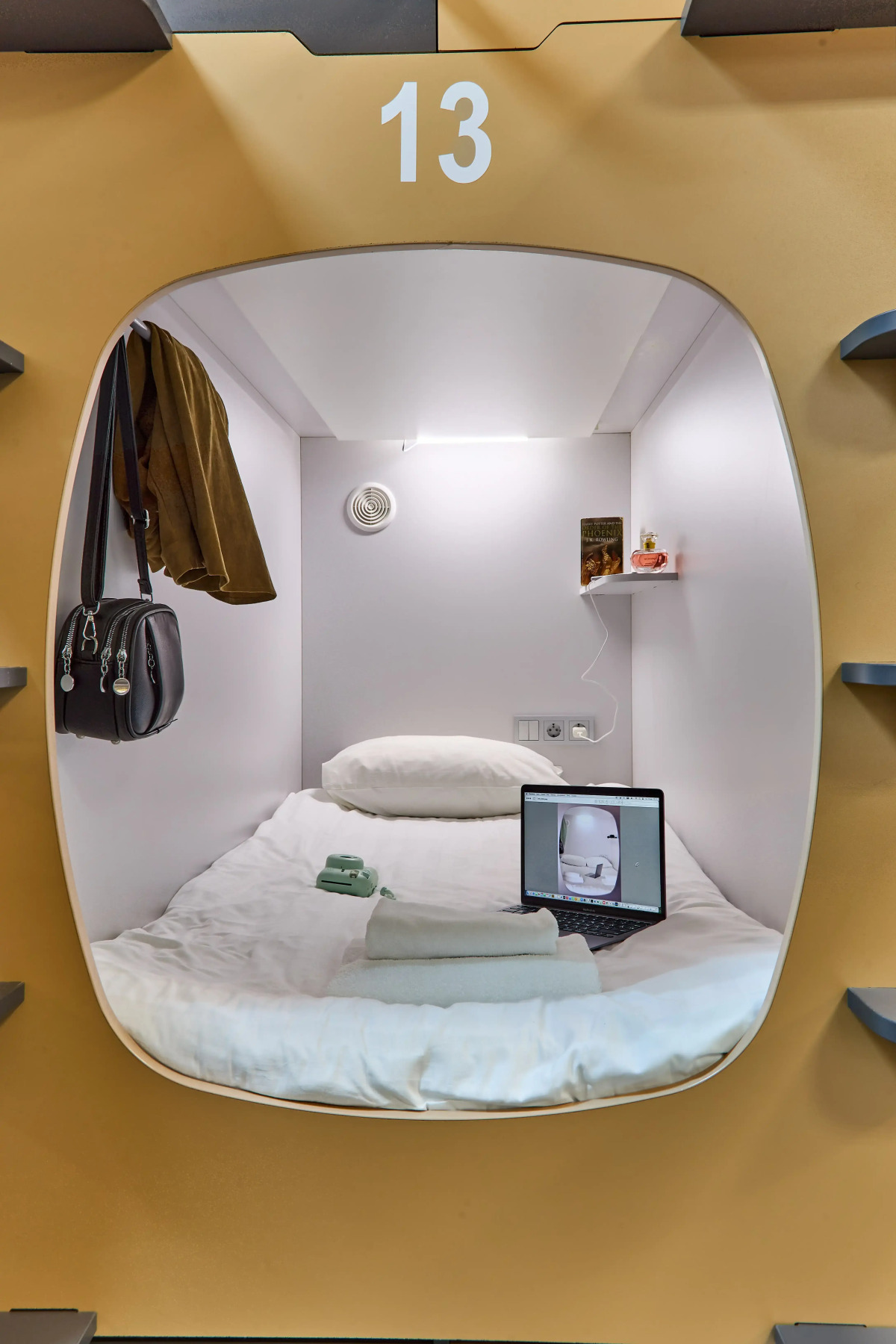 Капсульный отель Оранжевое Небо