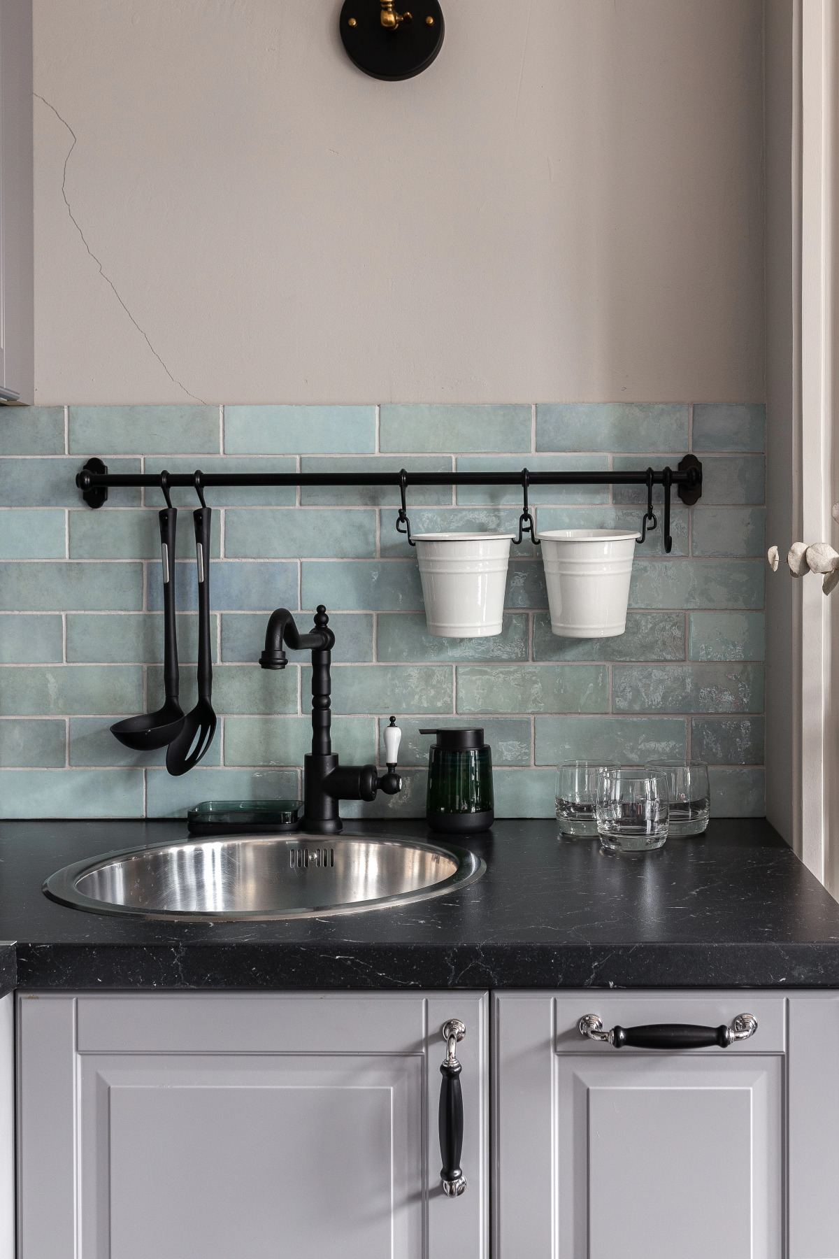 Апартаменты Lalapart Black Emerald с сауной в ЖК Савеловский Сити