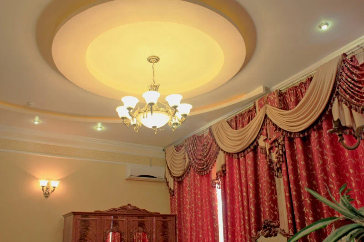 Отель Версаль