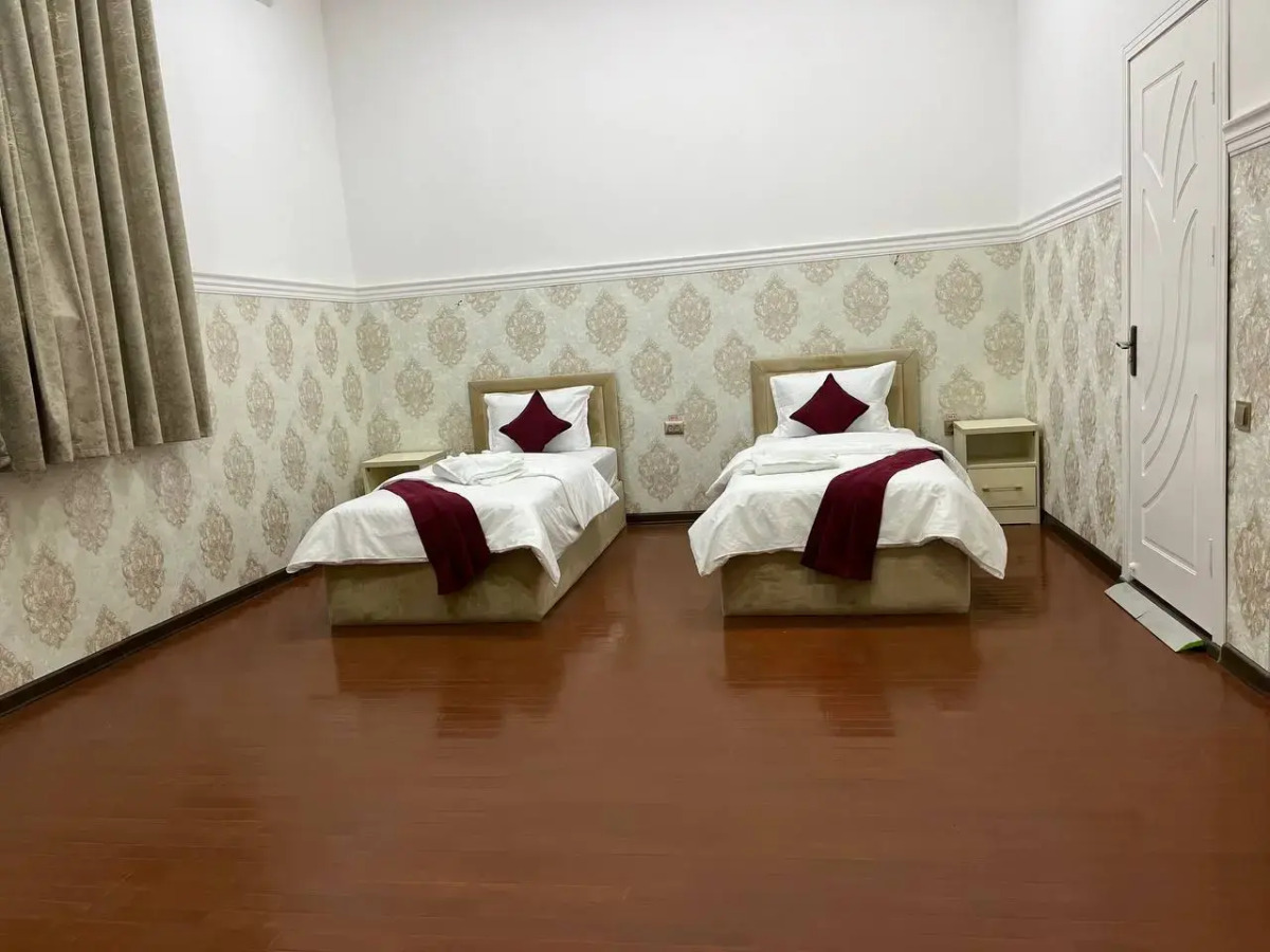 Отель HOME ALONE