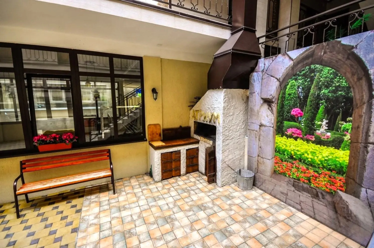 Отель Атриум