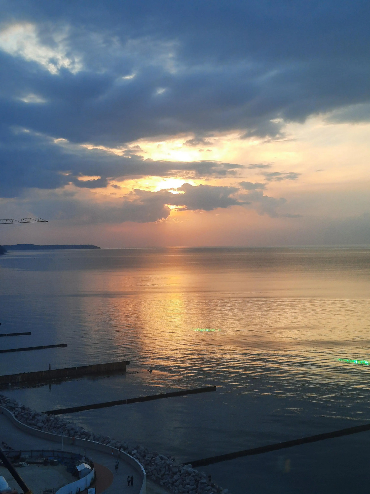 Апартаменты НА ПОБЕРЕЖЬЕ У ОЗЕРА РЯДОМ С МОРЕМ