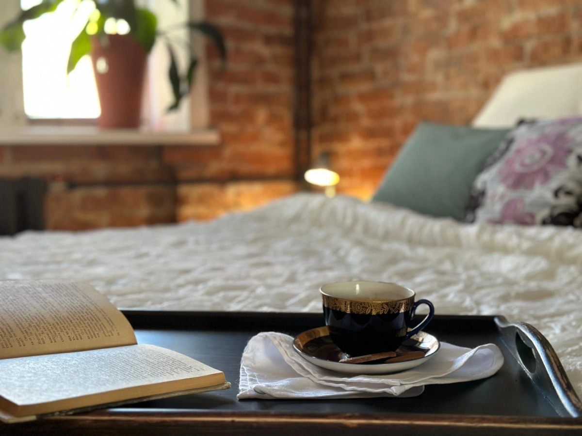 Квартира Двухкомнатная в Стиле Loft с Видом на Бухту Золотой Рог