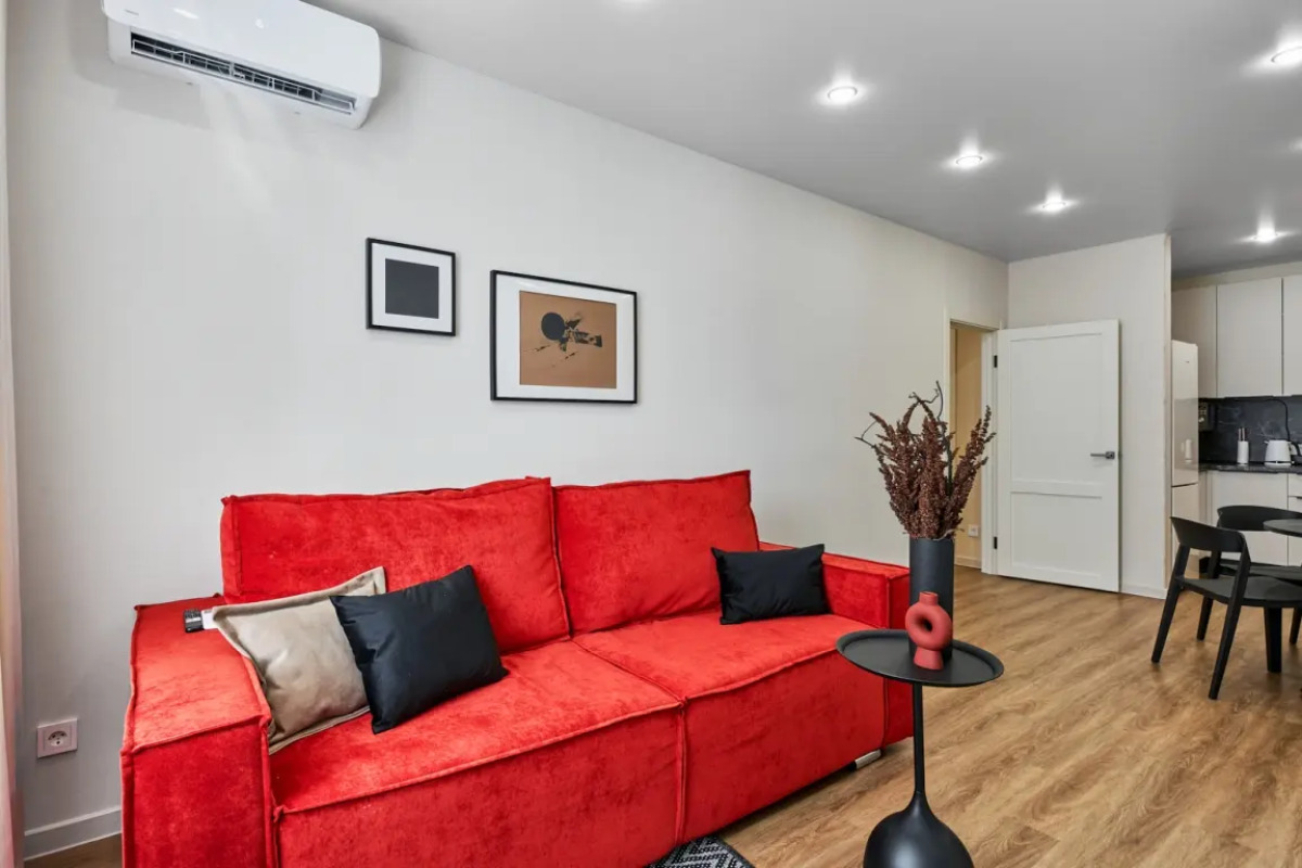 Квартира на Республики 204 к4 3