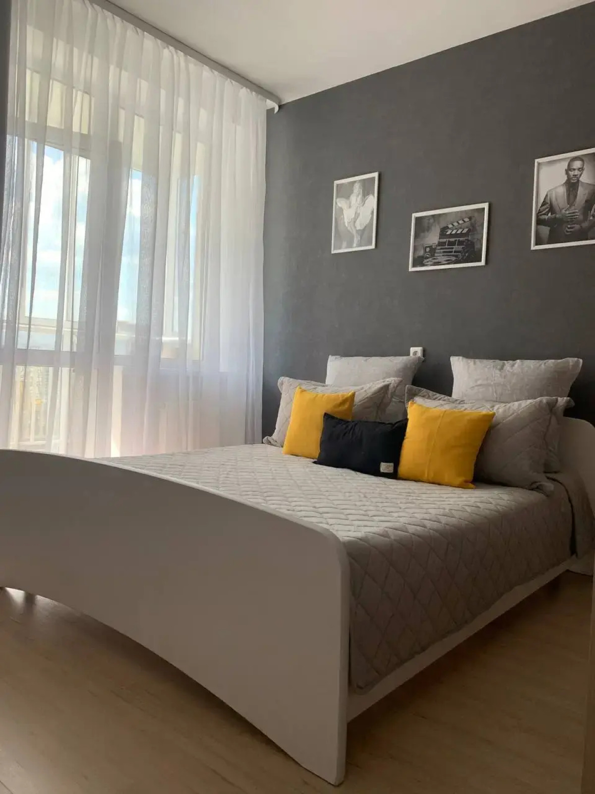 Квартира Черно-белое кино