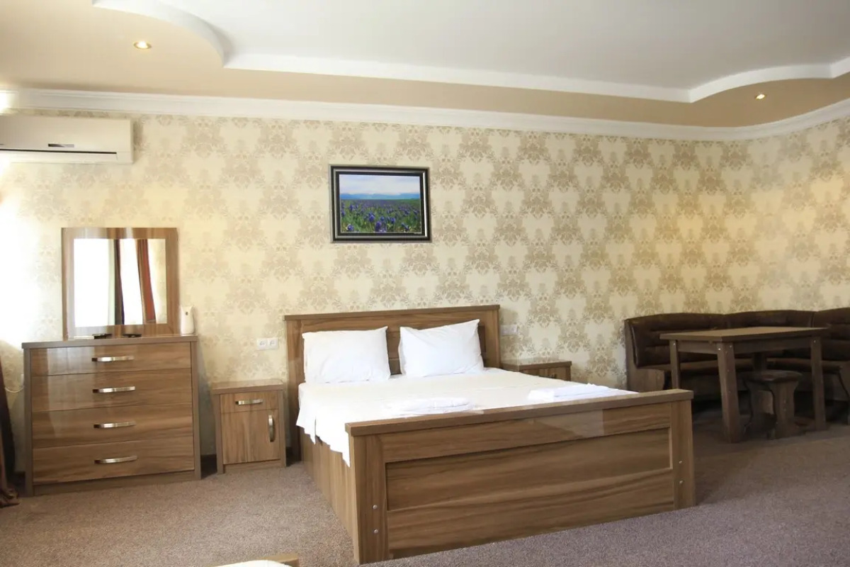 Отель New Palace Shardeni