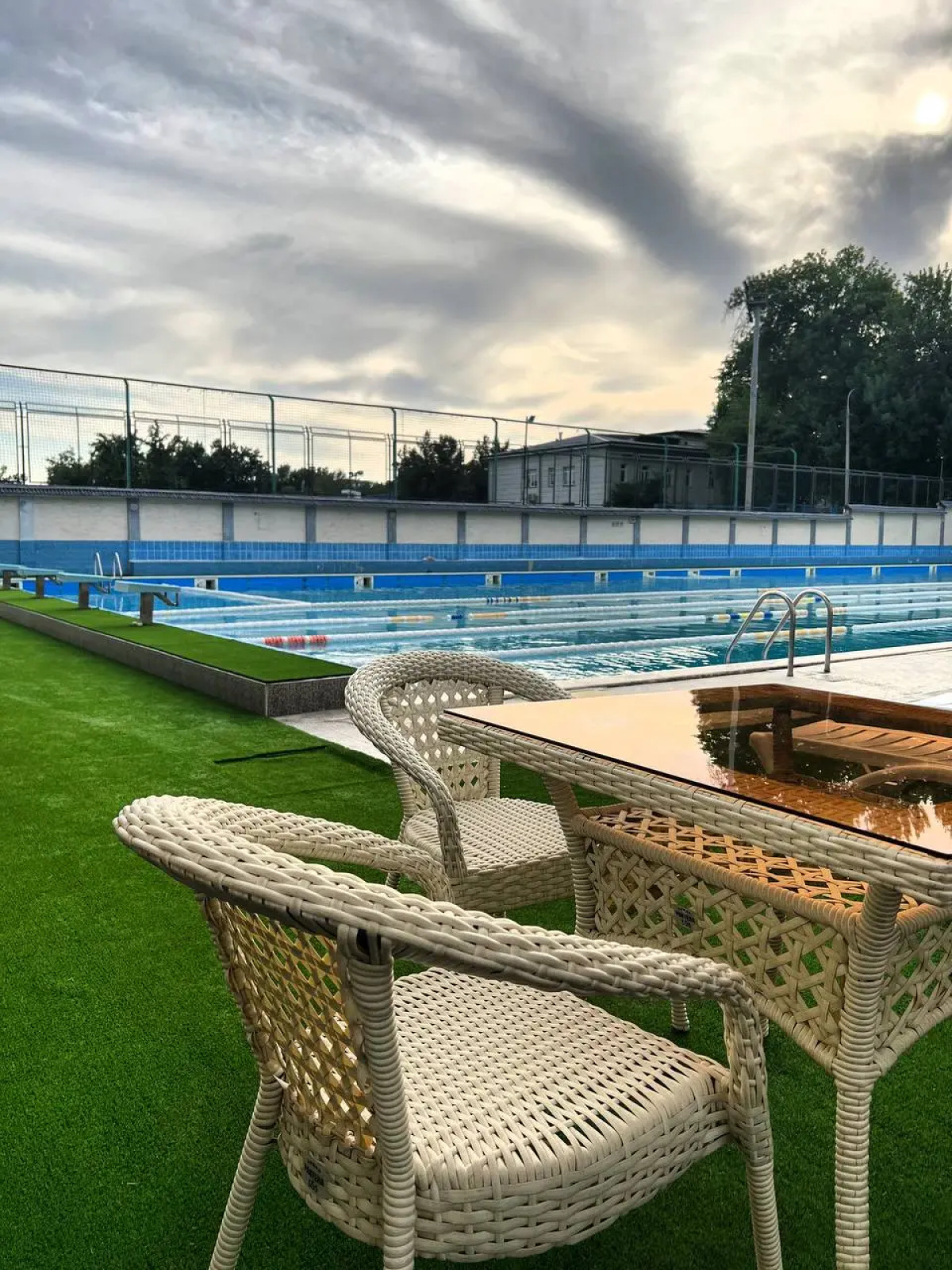 Отель Grand Avenue