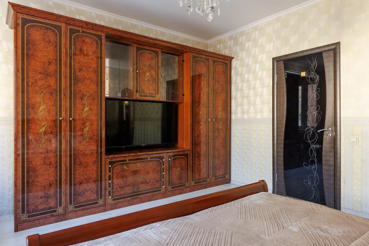 Апартаменты с 3 спальнями на Моисеенко 5 - 8 человек