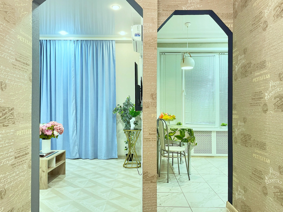 Квартира 1-комнатная 37 м²