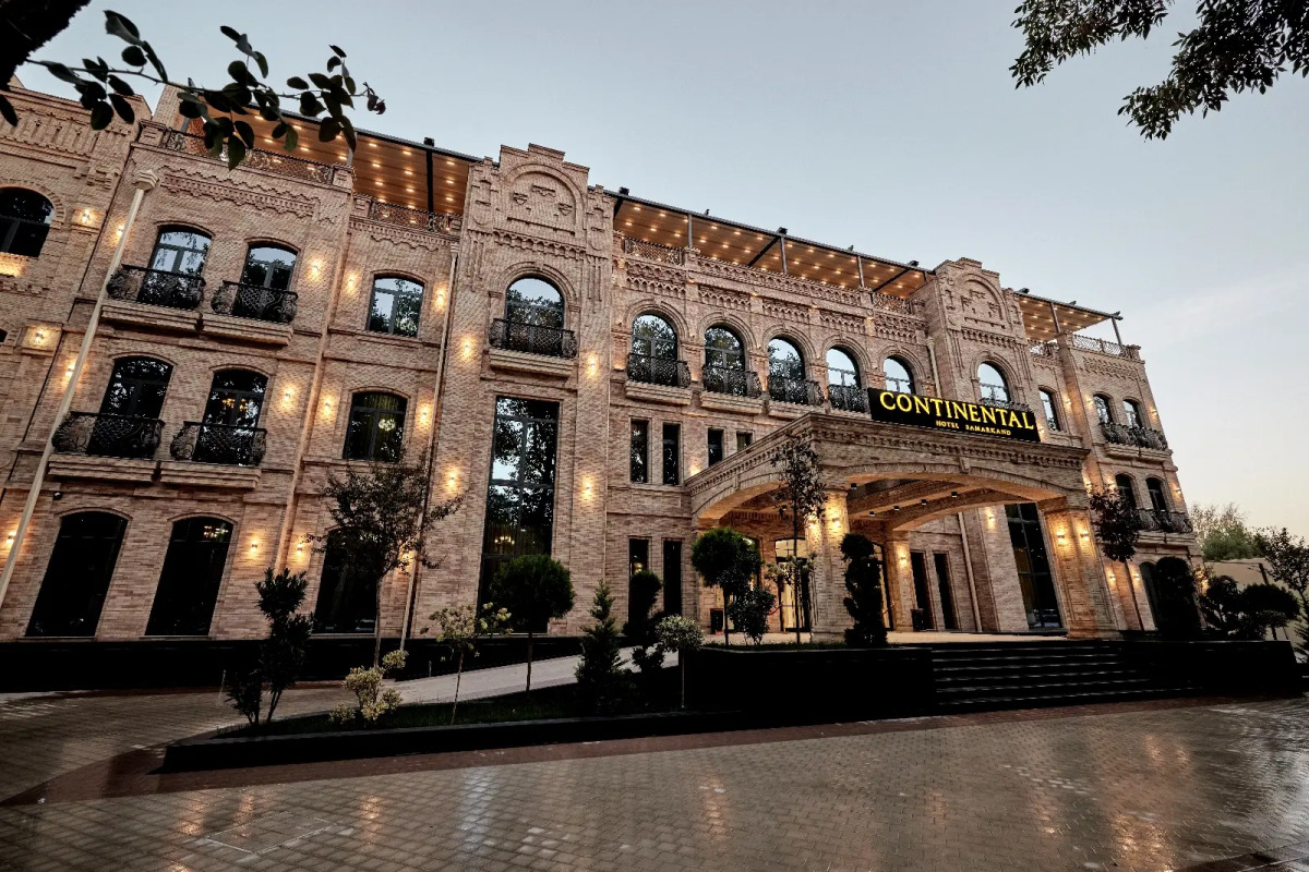 Отель Continental