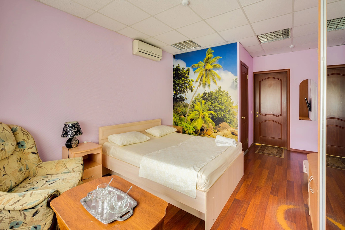 Отель Турист на Саратовской