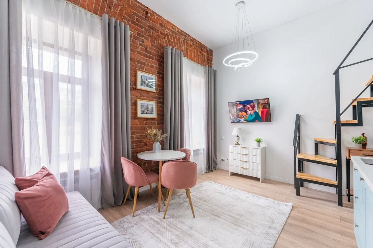 Квартира Двухуровневaя дизайнерская четырехместная