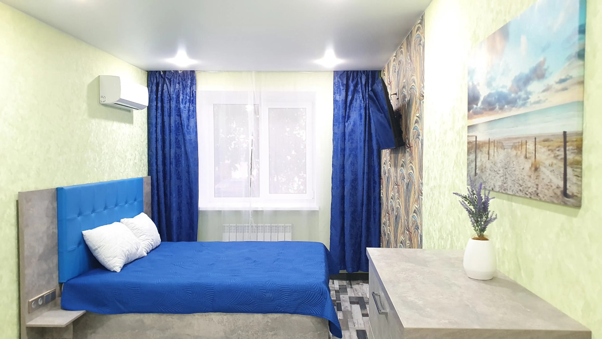 Квартира-студия новая в самом центре города с дизайнерским ремонтом