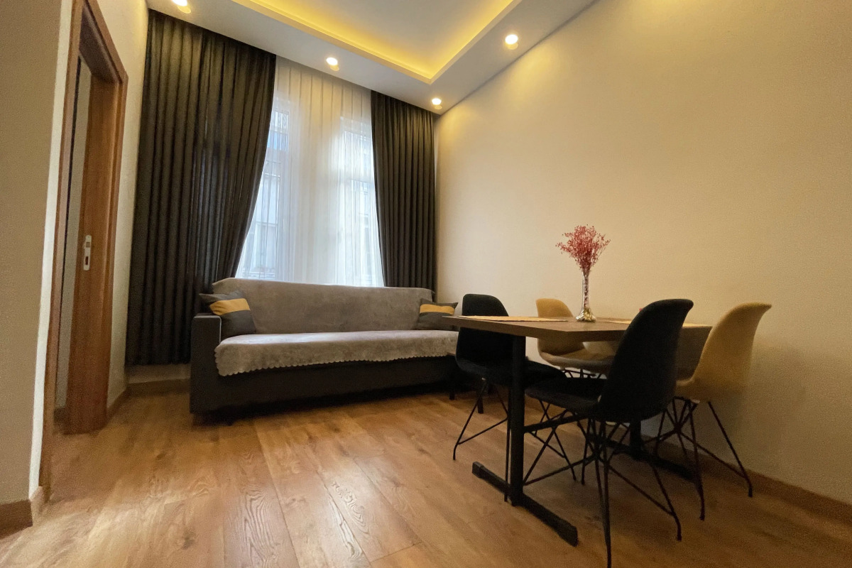 Апартаменты Newly Furnished Studios in Istanbul's Heart