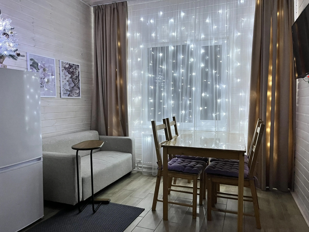 Частный дом у реки