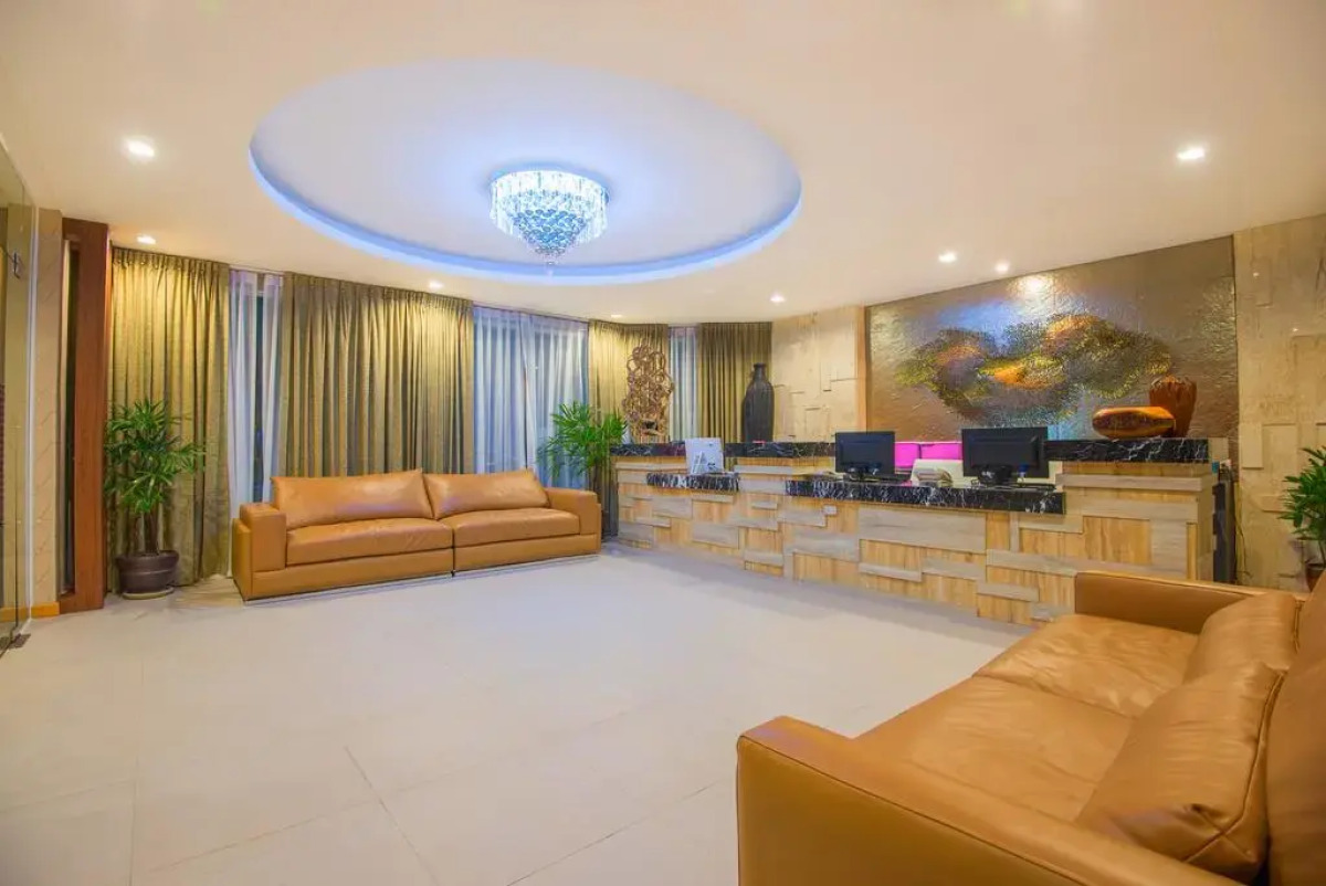 Отель Clarion Patong Beach