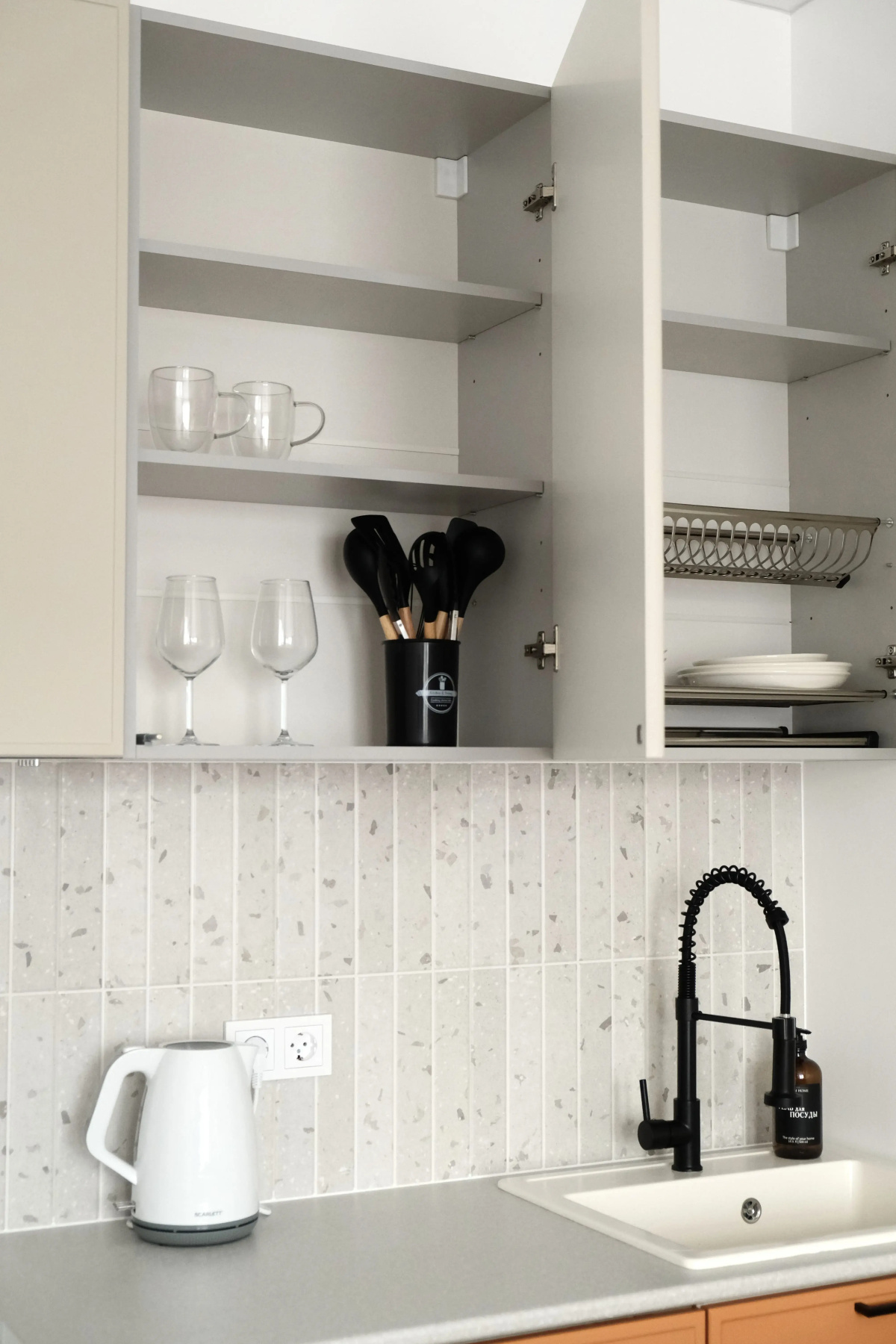 Апартаменты Студия Roomroom Краски