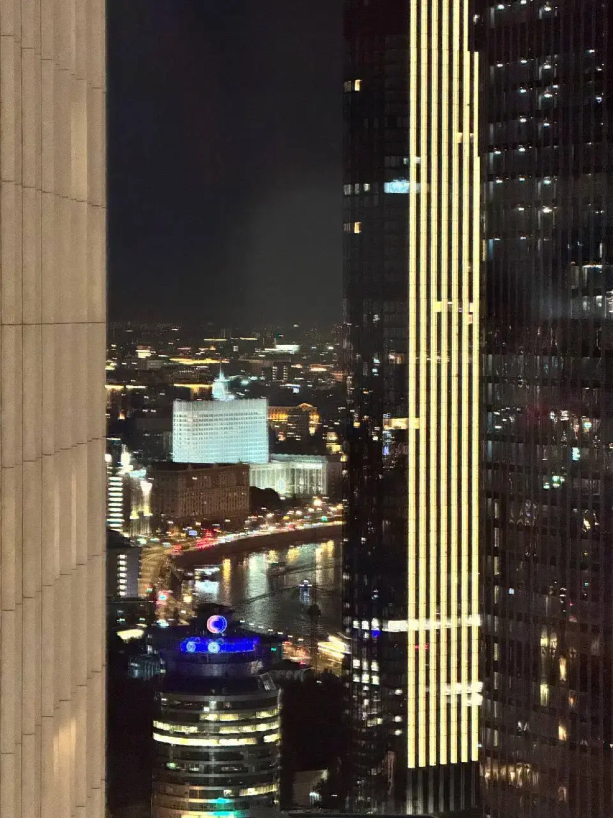 Апартаменты Sky City Moscow LUX Студия с большим окном с видом на все башни и город!