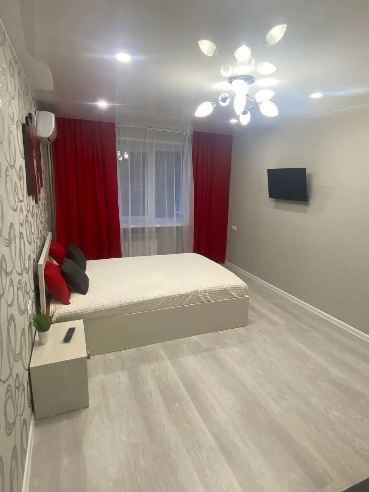 Квартира на Локомотивной 7