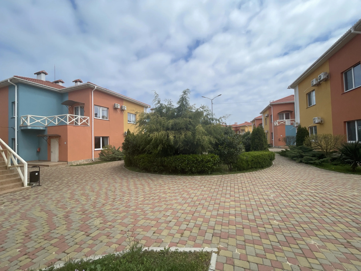 Апартаменты с бассейном и рядом с морем