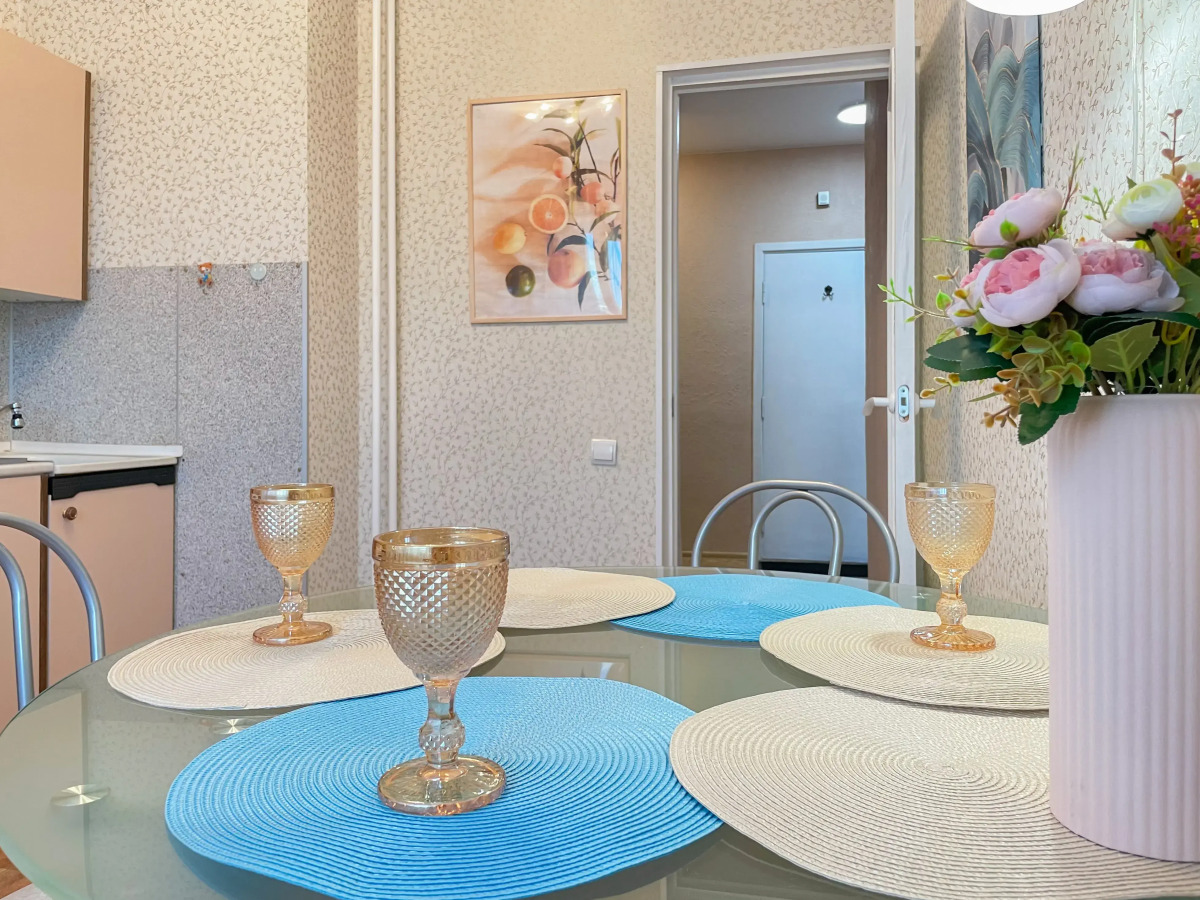 Квартира Welcome Home с Балконом у Метро Народное Ополчение