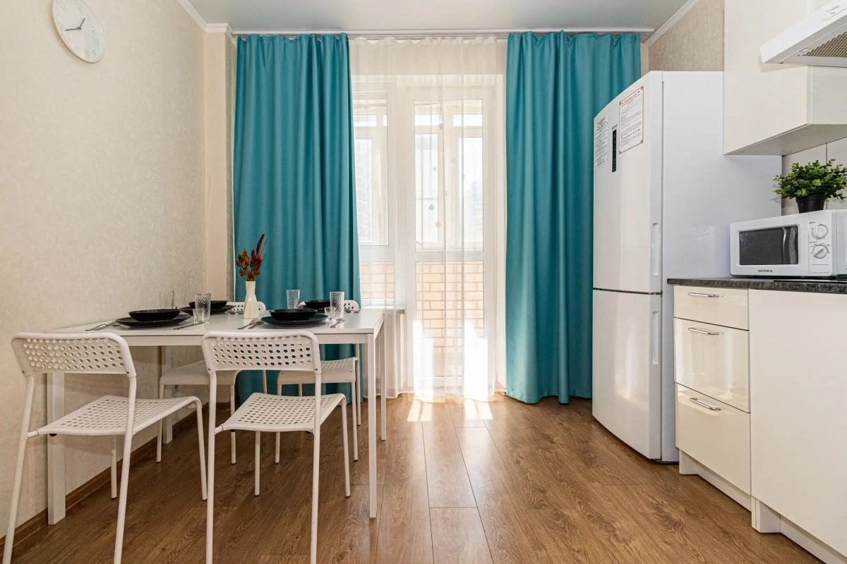 Апартаменты С Новым Ремонтом Возле Парка Краснодар