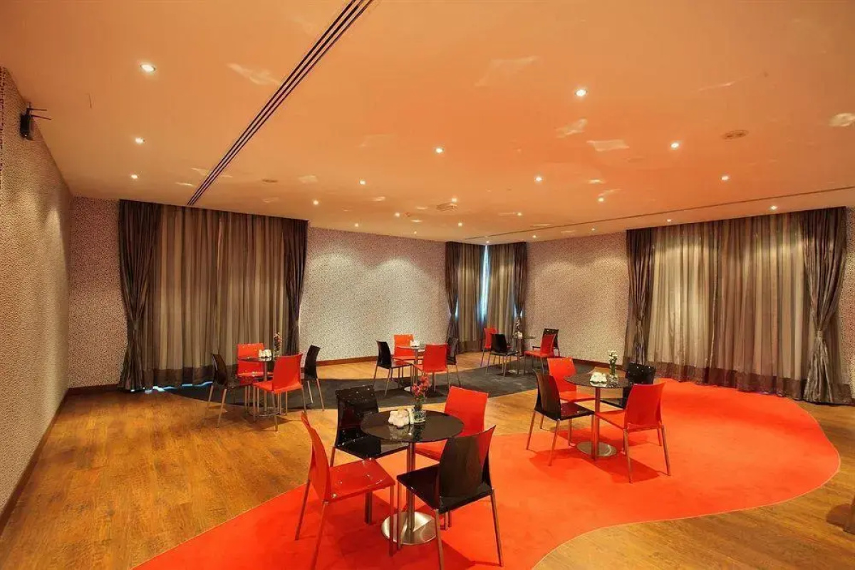 Royal Ascot Hotel