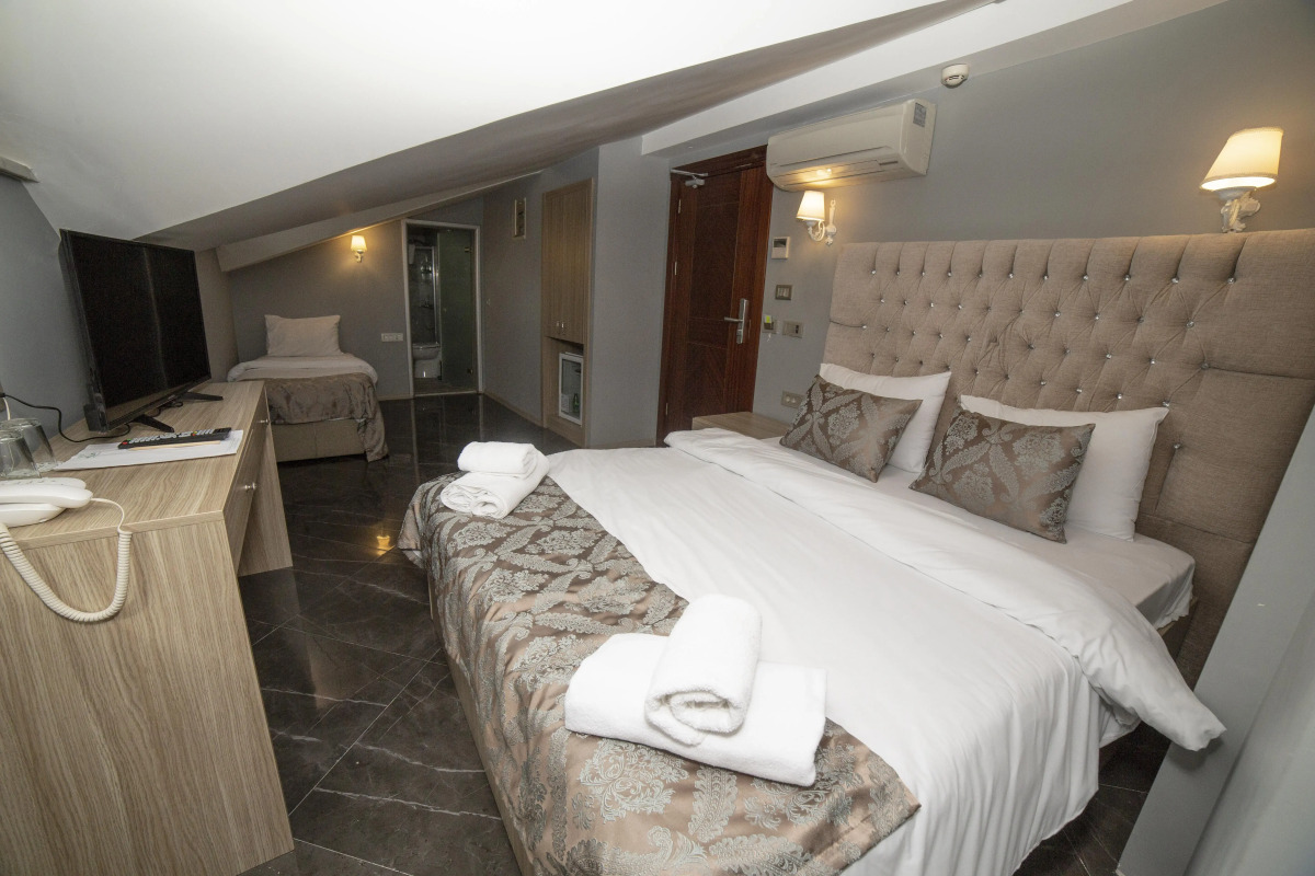 Отель HHK Hotel Downtown