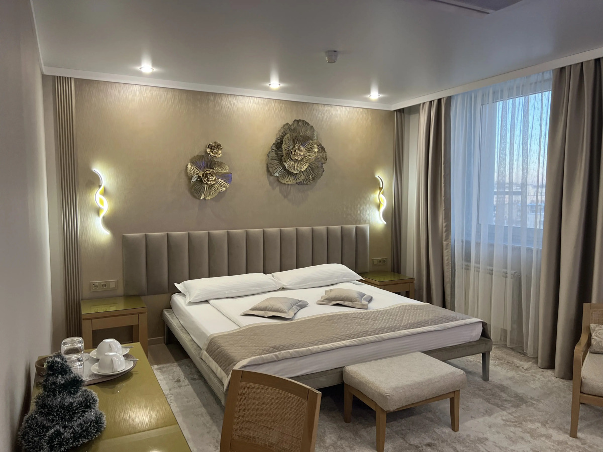 Отель Персона