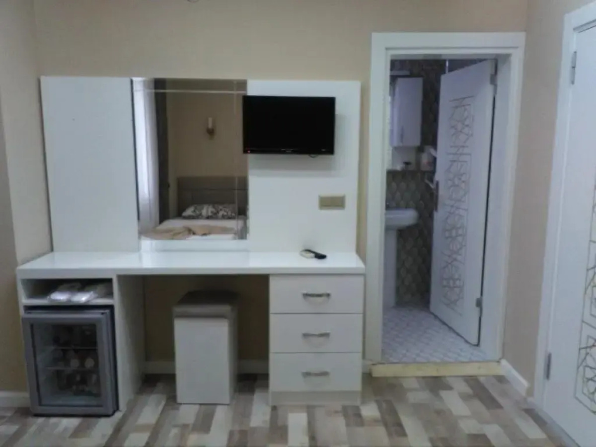 Отель Send Apart