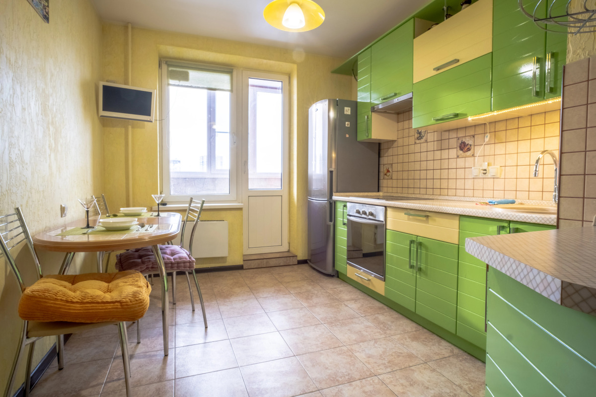 Квартира большая двухкомнатная в отличном районе