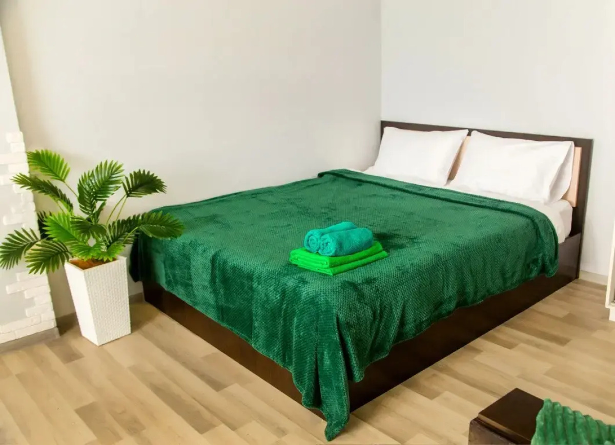 Квартира возле Самолёта