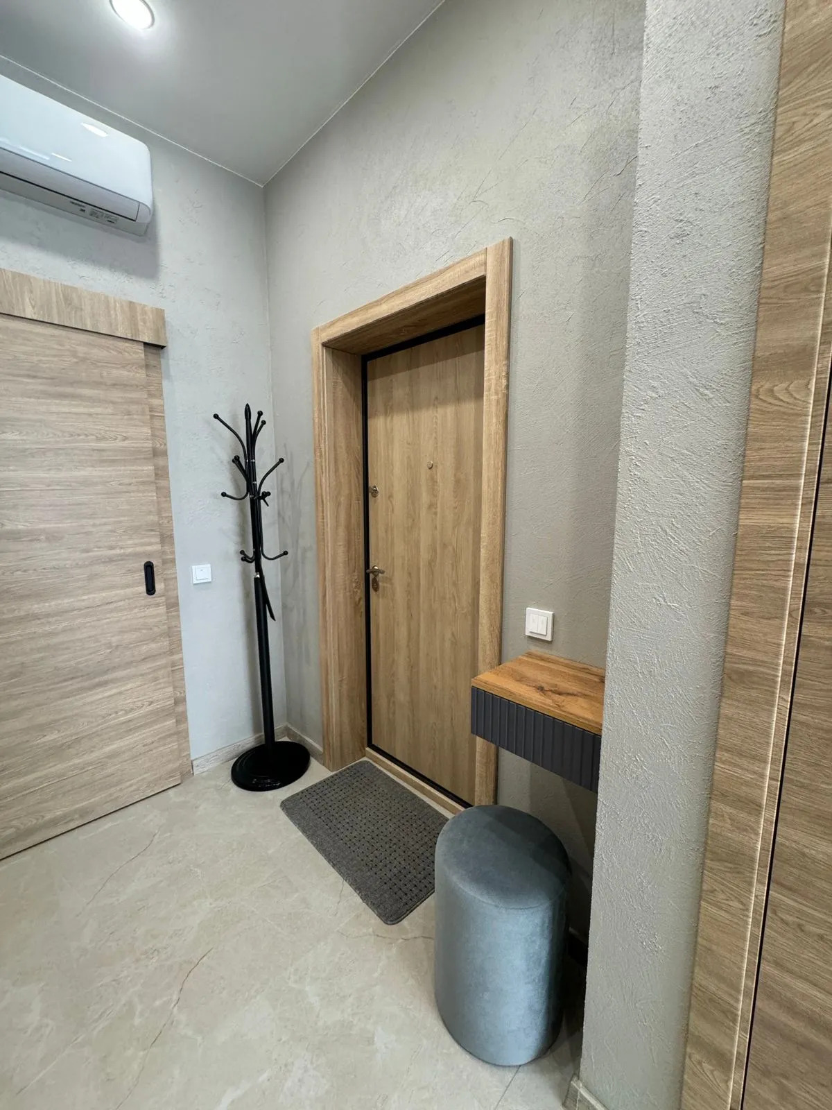 Апартаменты Светлые в Новостройке на Толстого