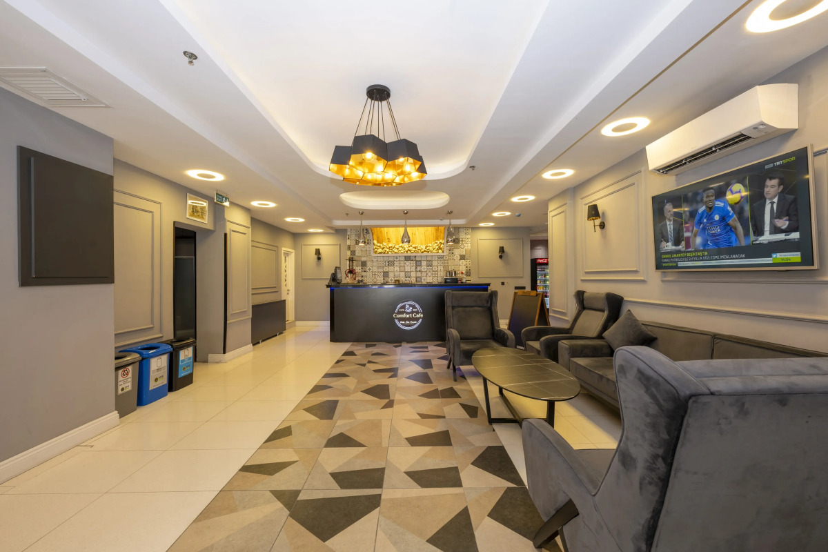 Отель Comfort Suites