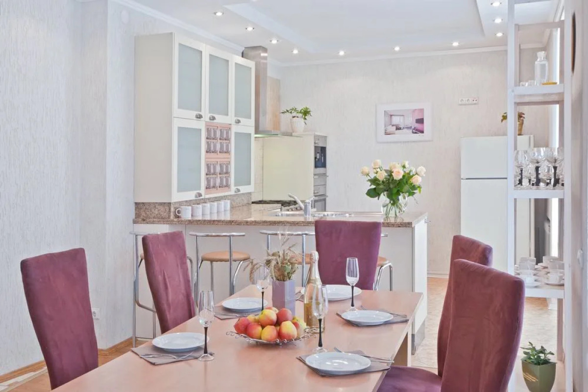 Апартаменты Кирова 1