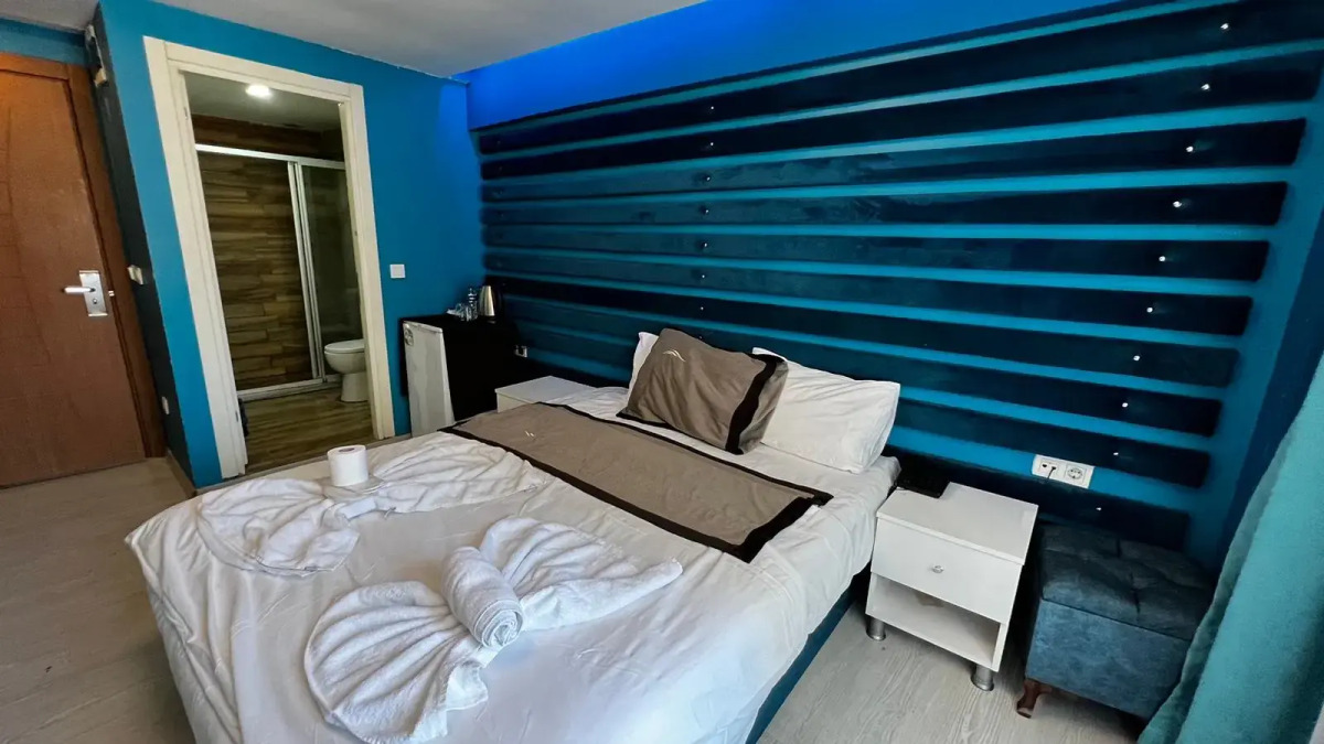 Отель Moon Blue