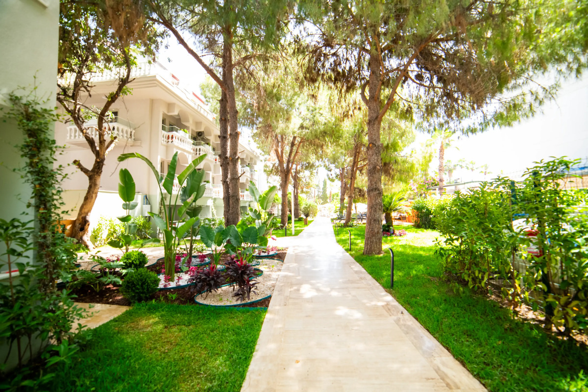 Rose Garden Premium Hotel