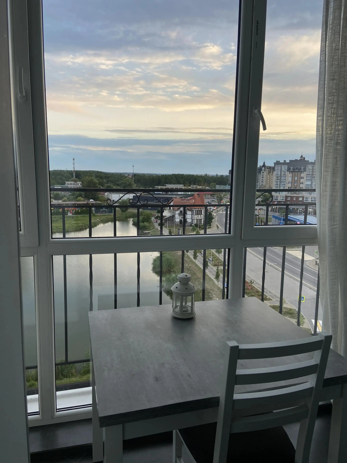 Апартаменты с видом на пруд