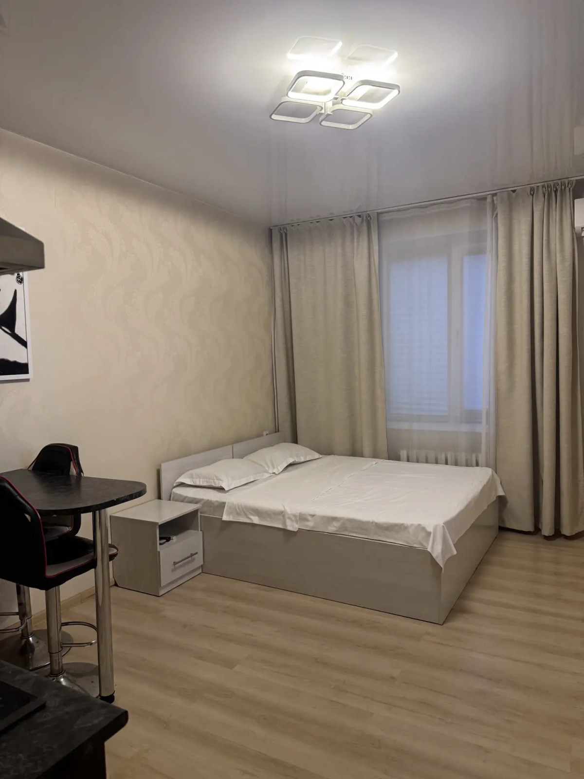 Апартаменты White на Комарова 45