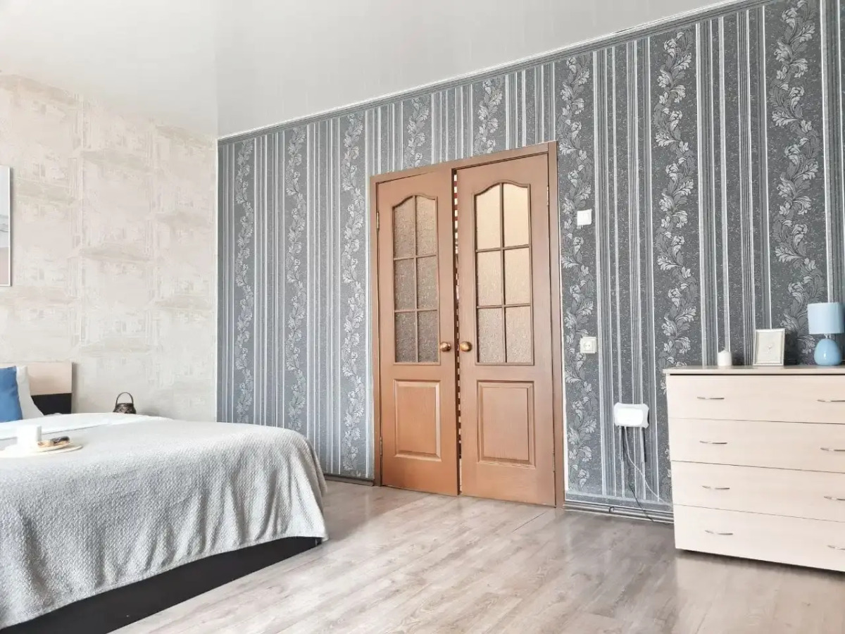 Апартаменты на Салютной, 21