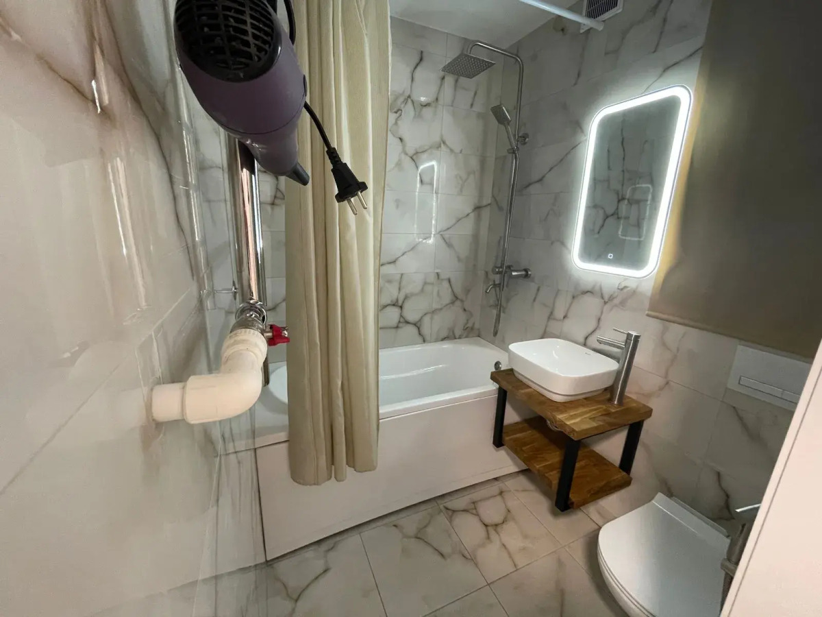 Апартаменты 2-х комнатные апартаменты на Есенина 69